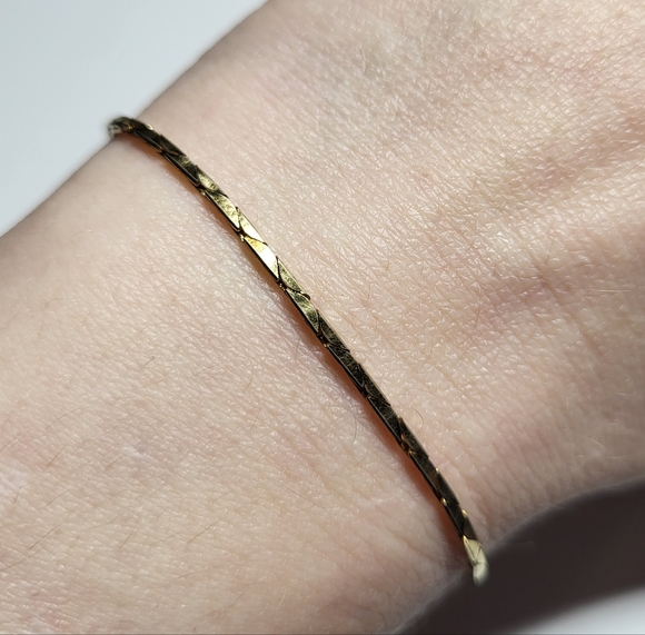 NAPIER Vintage Gold Tone Cobra Chain Bracelet - Picture 3 of 6